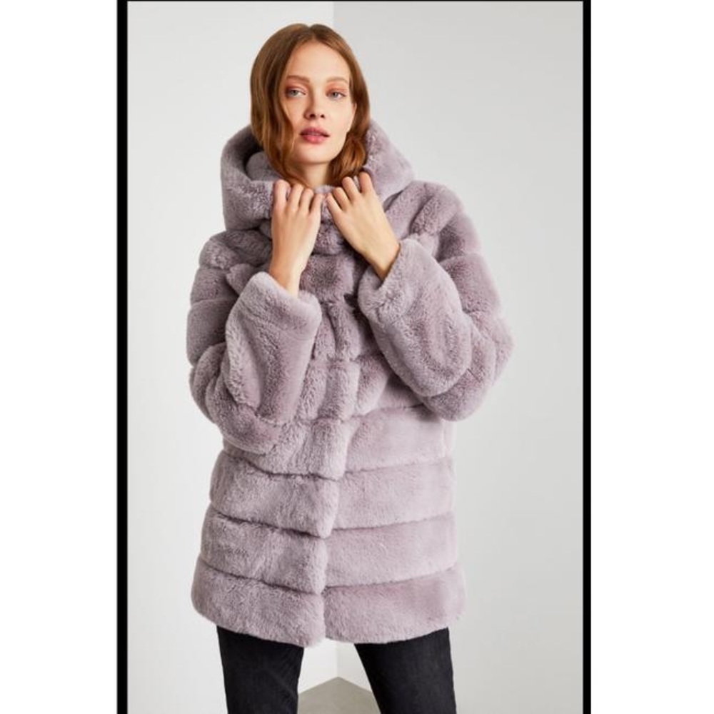 BCBG Felicia Faux Fur Hooded Coat SUPER SOFT Shiny, Caramel, Tan